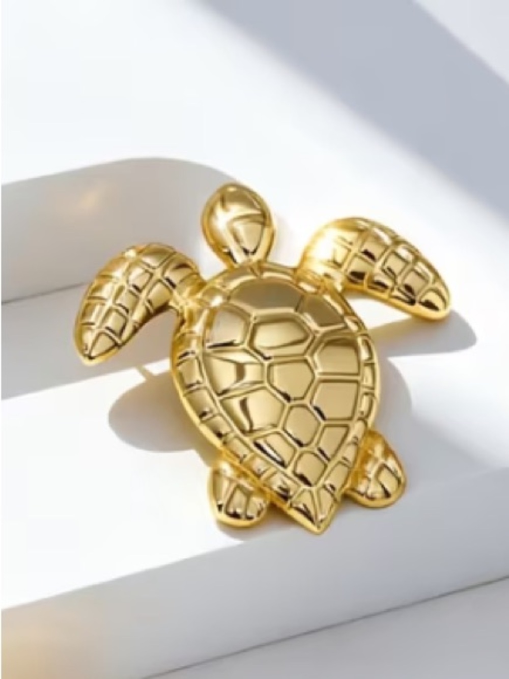 Gold Sea Life Turtle Brooch